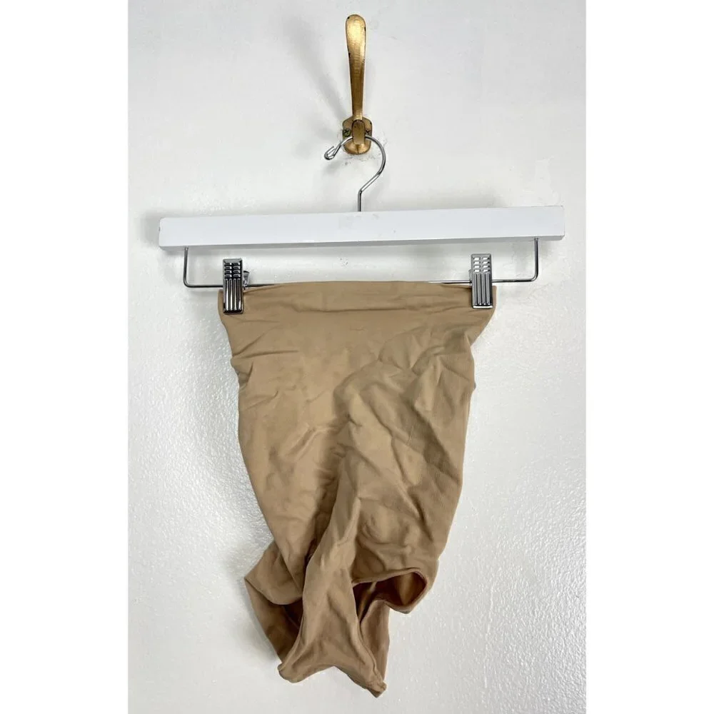 SKIMS Sculpting High Waist Briefs in Clay Size Small / Medium